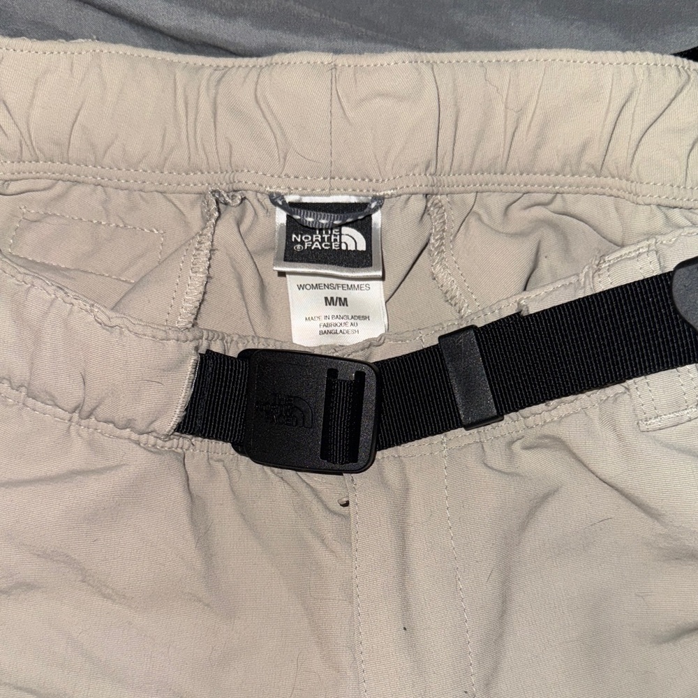 The North Face Women's pants with Black Belt